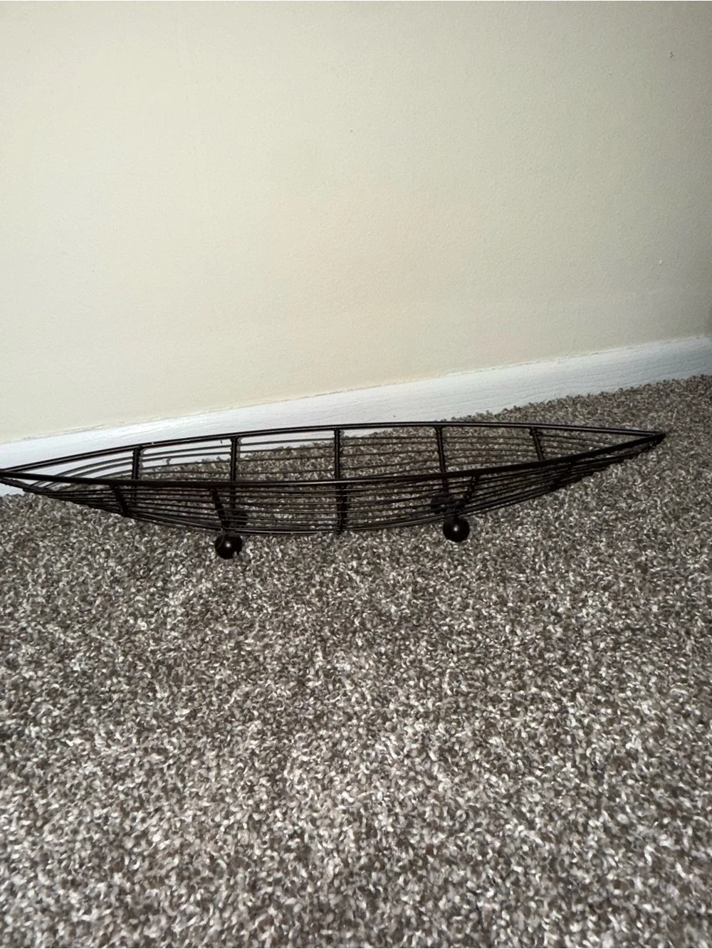 Black metal wire canoe shape basket decoration